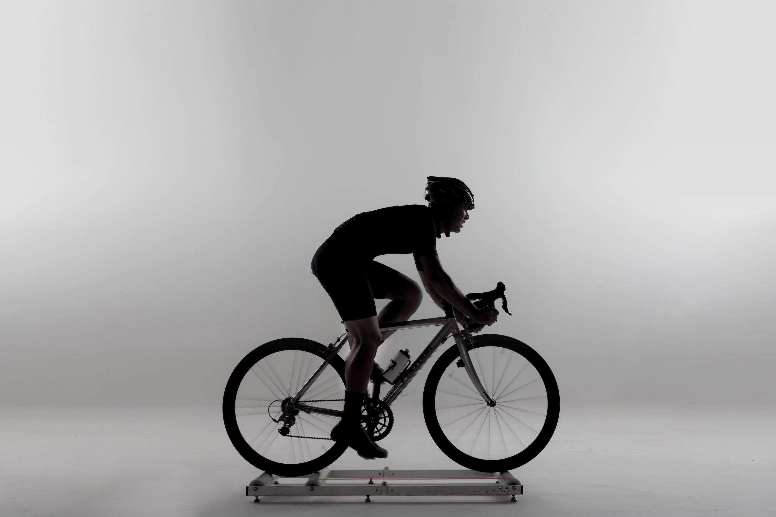 Cycling Aerodynamics and Bike Fit: Slipping Through the Wind for a Faster Bike Split