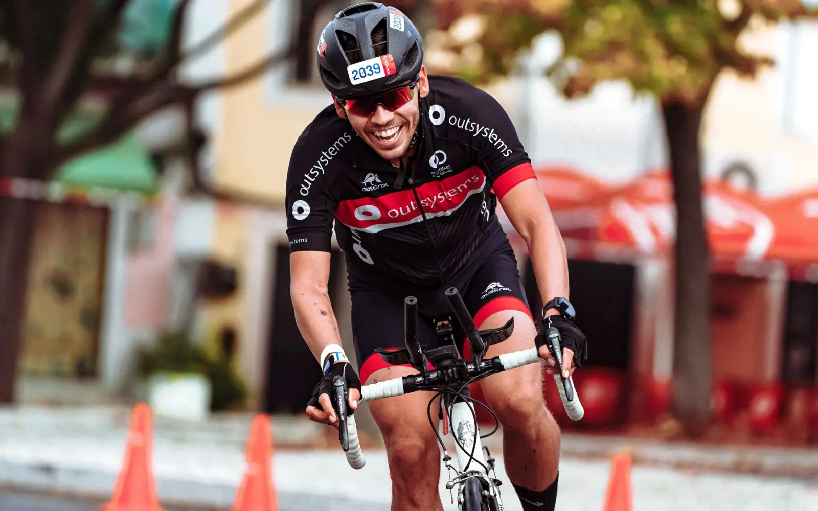 Dialed In: Mastering Cycling Biomechanics for Triathlon Speed, Comfort, and Efficiency