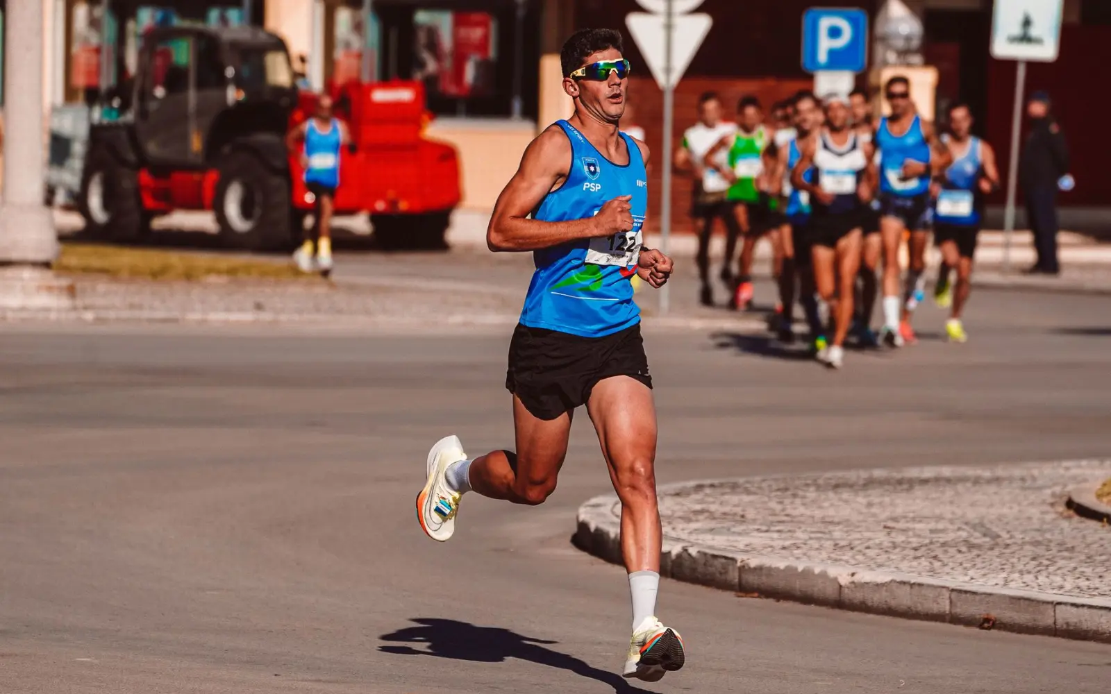 Running Tactics for Triathletes: Sprinting Towards Victory with Intelligent Strategies